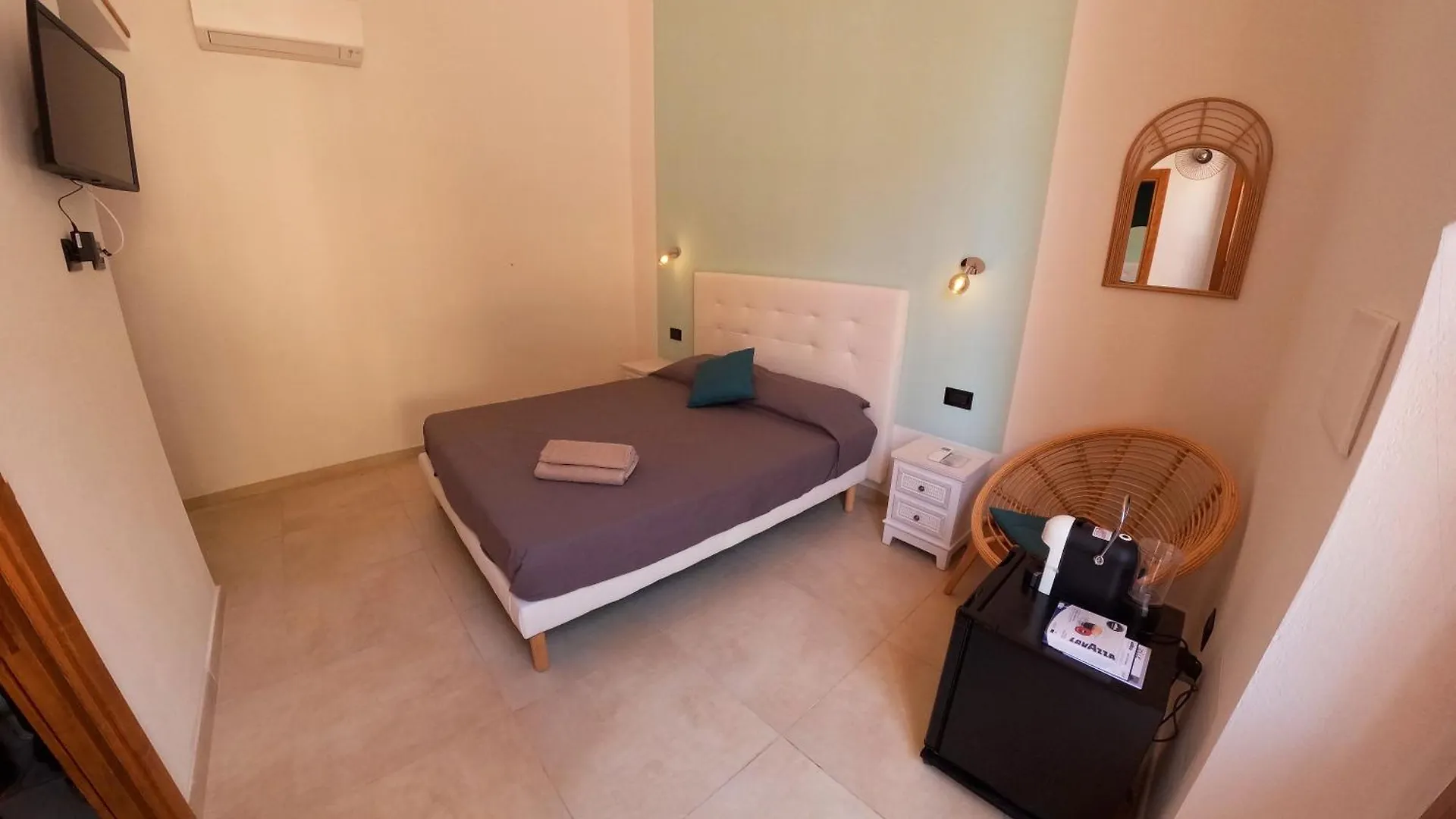 North Sardinia Retreats - Millelire Smart Rooms La Maddalena  0*, La Maddalena (Sassari) Italie